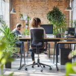 Les avantages d&rsquo;un bureau assis-debout ergonomique pour votre confort et productivité